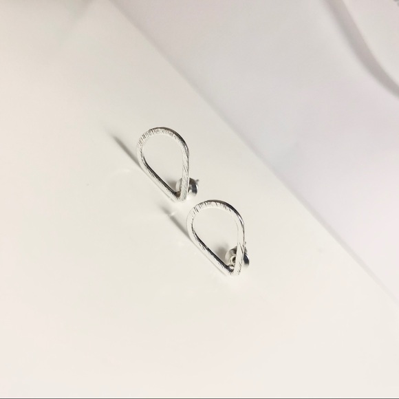 “It’s Raining, It’s Pouring” Rain/Teardrop Earring - Picture 7 of 13